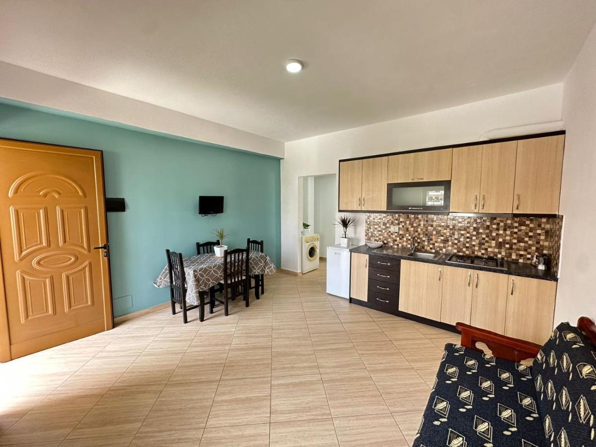 Vlora Villa With Private Parking מראה חיצוני תמונה
