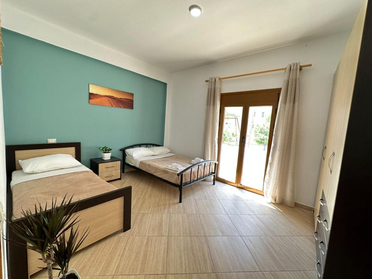 Vlora Villa With Private Parking מראה חיצוני תמונה