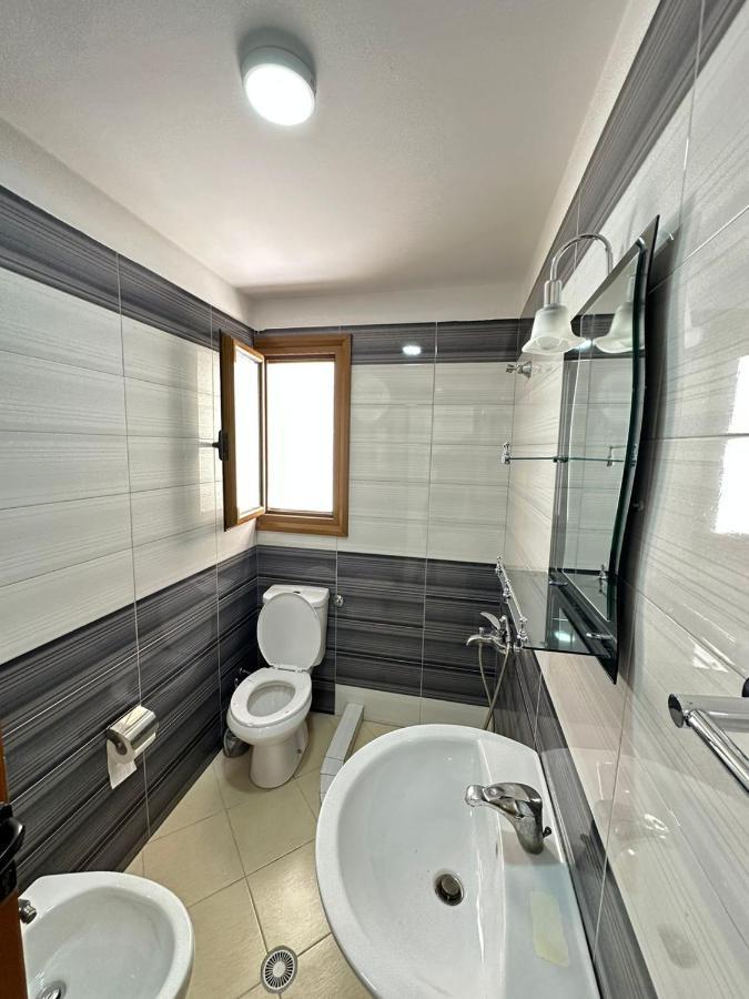 Vlora Villa With Private Parking מראה חיצוני תמונה