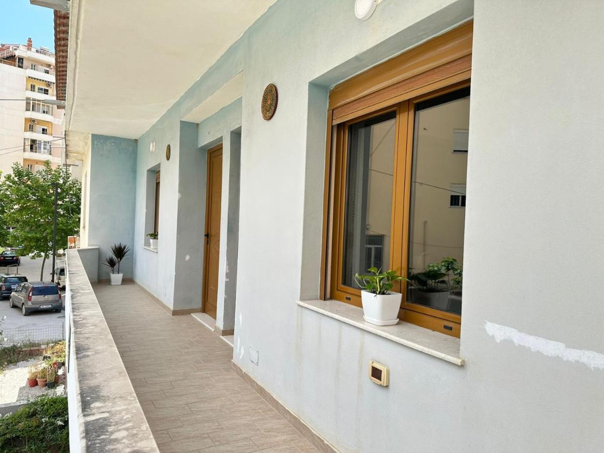 Vlora Villa With Private Parking מראה חיצוני תמונה