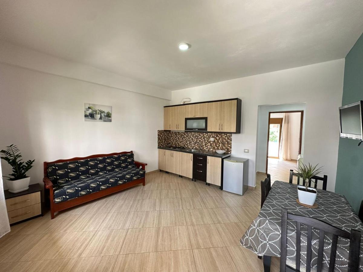 Vlora Villa With Private Parking מראה חיצוני תמונה